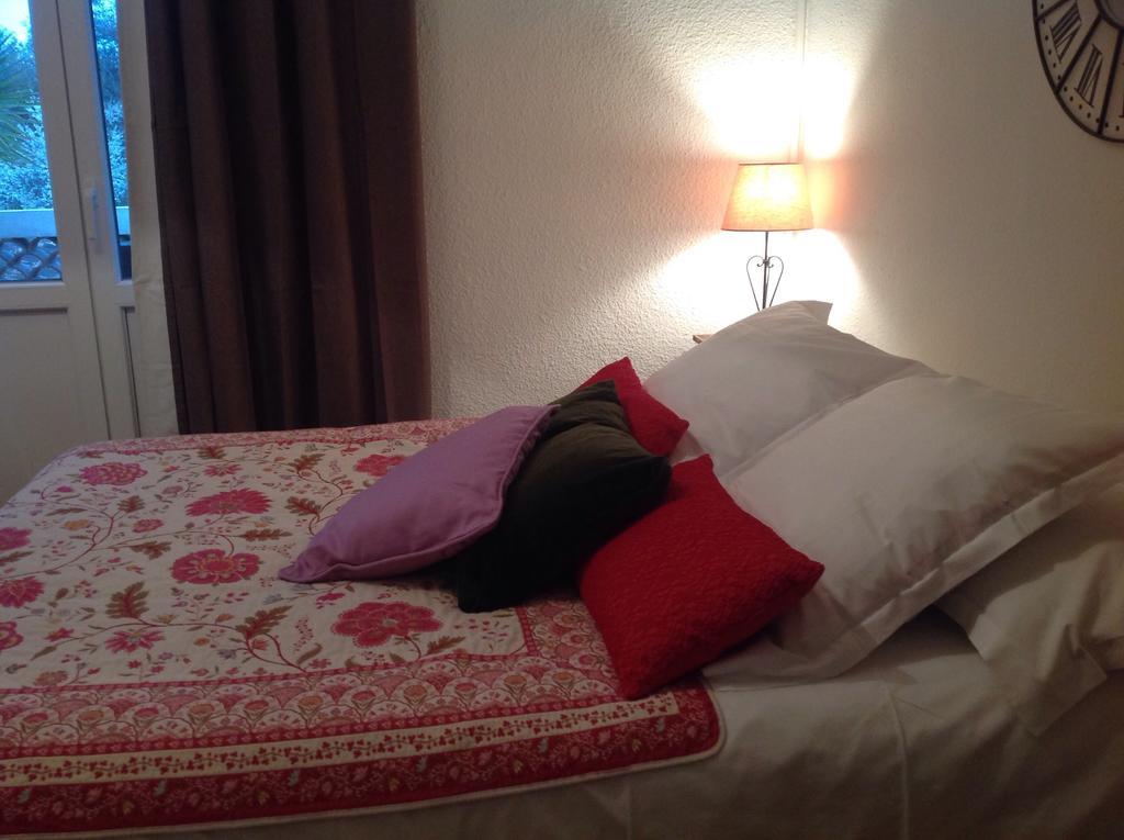 Lou Paradou Hotell Cagnes-sur-Mer Rum bild